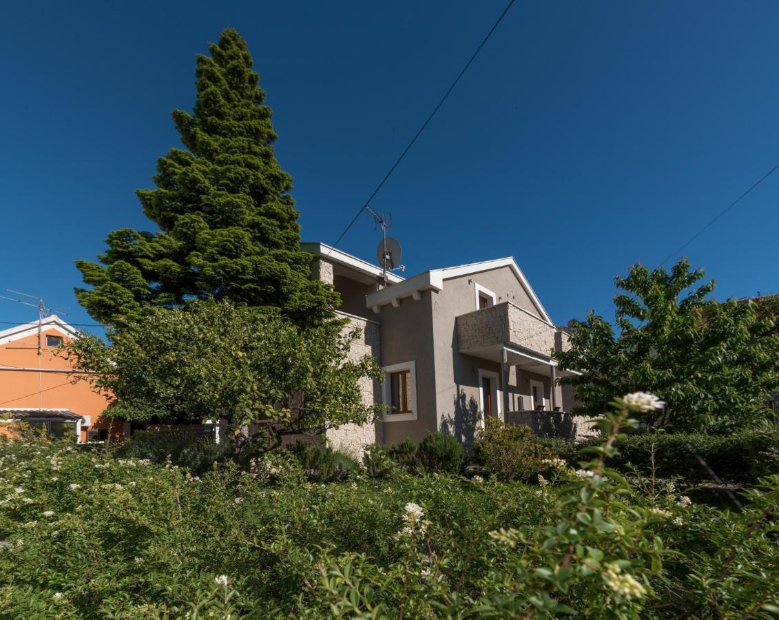 Villa Lucica Trogir Exterior photo